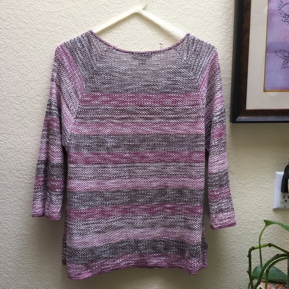 Light sweater sz P/XL - Picture 6 of 6
